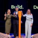 Nederland opent eerste 32 kilometer lange waterstofleiding van Maasvlakte naar Pernis