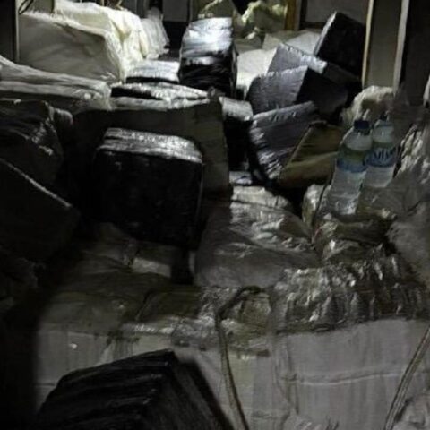 Nederlander gearresteerd bij recordvangst van 35.000 kg cocaïne voor de kust van Westelijke Sahara
