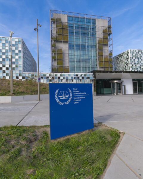Nederlandse onderzoekers onthullen dat twee Londense inlichtingendiensten informatie verzamelden over werknemers van het ICC
