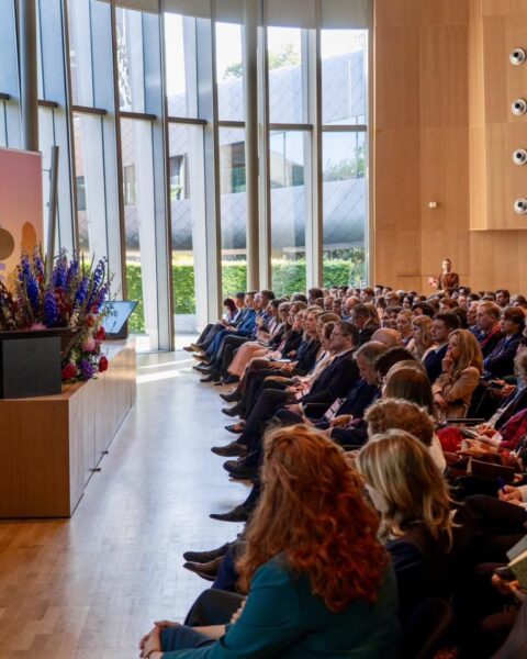 Nederlandse premier: verhouding met de VS is “irreversibel” veranderd; Trump vraagt China om samenwerking tegen het ICC