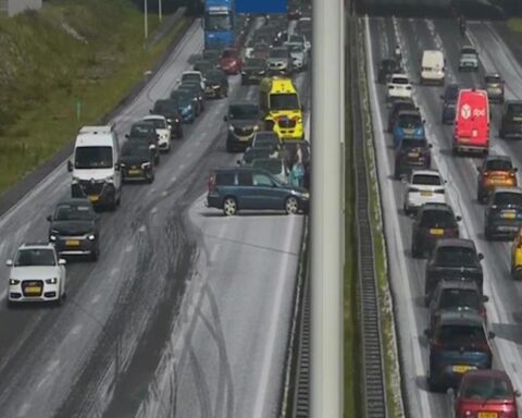 Nederlandse wegen ervaren drukste spits van 2026 met meer dan 1.000 km aan files