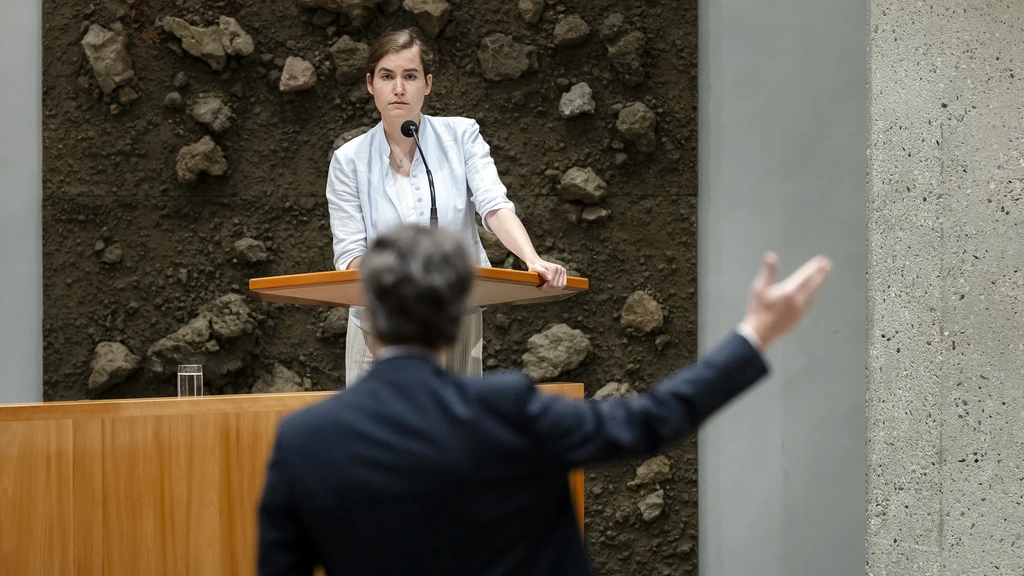 Onrustig debat in Tweede Kamer over geweld bij azc-demonstraties