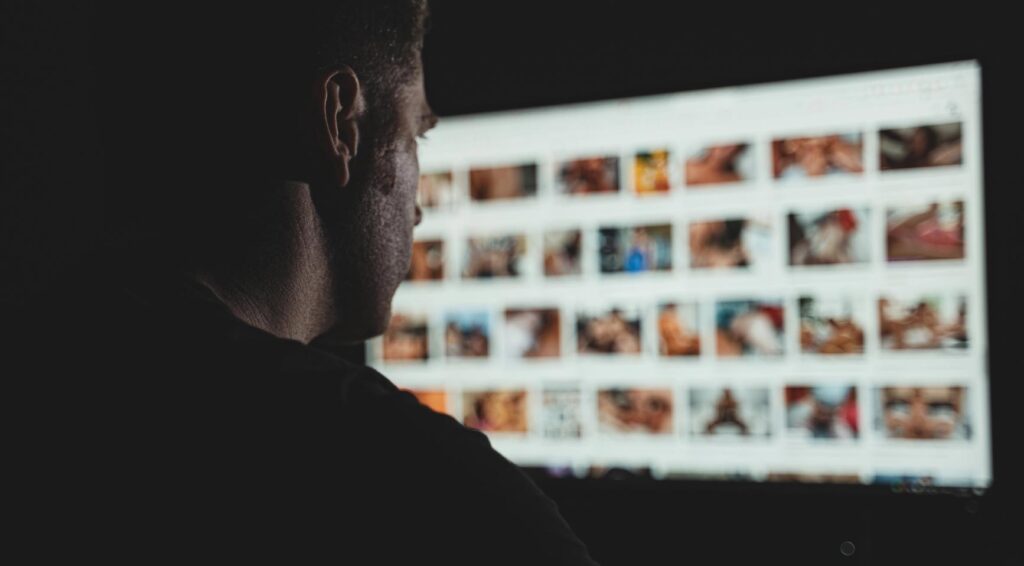 Openbaar ministerie: geen strafrechtelijke aanklachten tegen website Motherless voor seksmisbruikinhoud