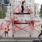 Politici veroordelen bekladding van Nationaal Monument op de Dam in Amsterdam