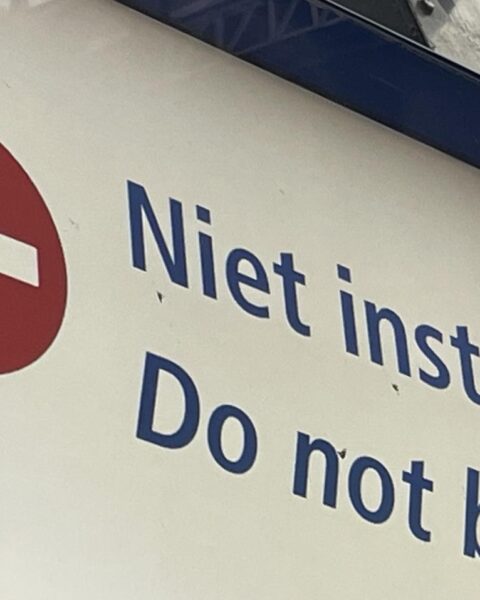 Staking in het openbaar vervoer Nederland verhindert forenzen op 24 juni