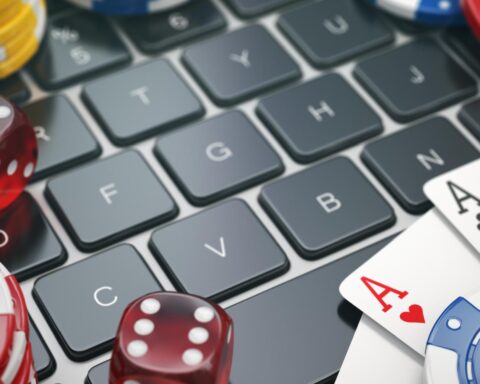 Steeds meer Nederlanders verslaafd aan online gokken en designerdrugs