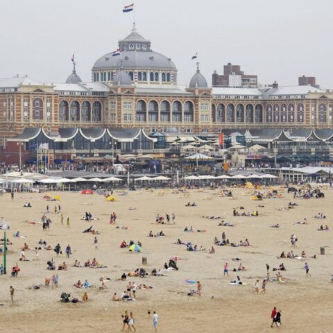Temperatuur in Ell bereikt 30 °C tijdens eerste lokale tropische dag, stranden Zandvoort en Scheveningen druk bezocht