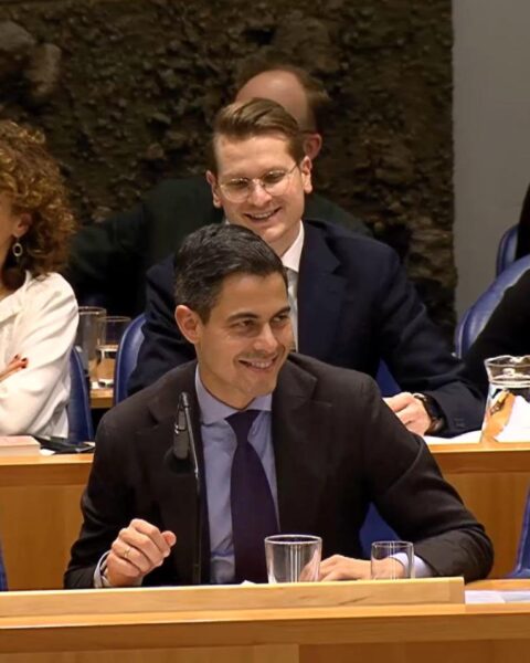 Topambtenaren roepen Nederlandse regering op om socialmediaplatform X te verlaten