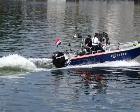 Twee doden bij recreati meren in Limburg en Overijssel tijdens warme zondag