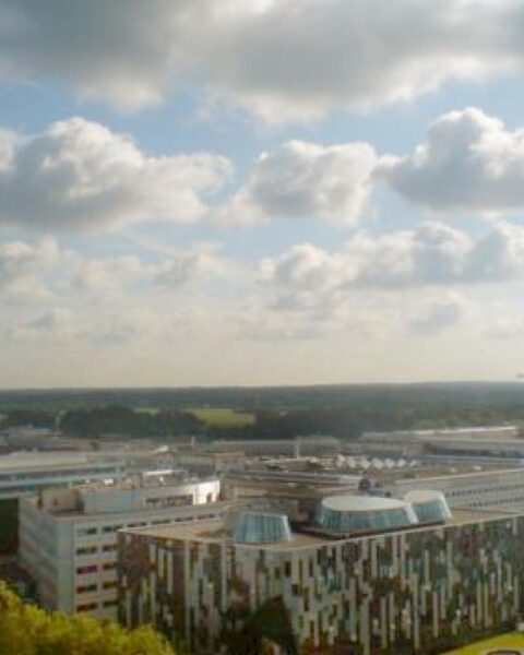 Utrecht University cancels meeste examens na brand in datacenter, gebouwen heropenen maandag