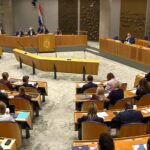 Vertrouwen van Nederlanders in politici en parlement bereikt historisch dieptepunt