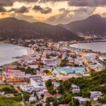 Voormalig parlementslid van Sint Maarten en broer gearresteerd op verdenking van mishandeling