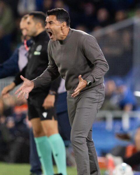 Ajax benoemt Míchel tot nieuwe trainer na degradatie van Girona