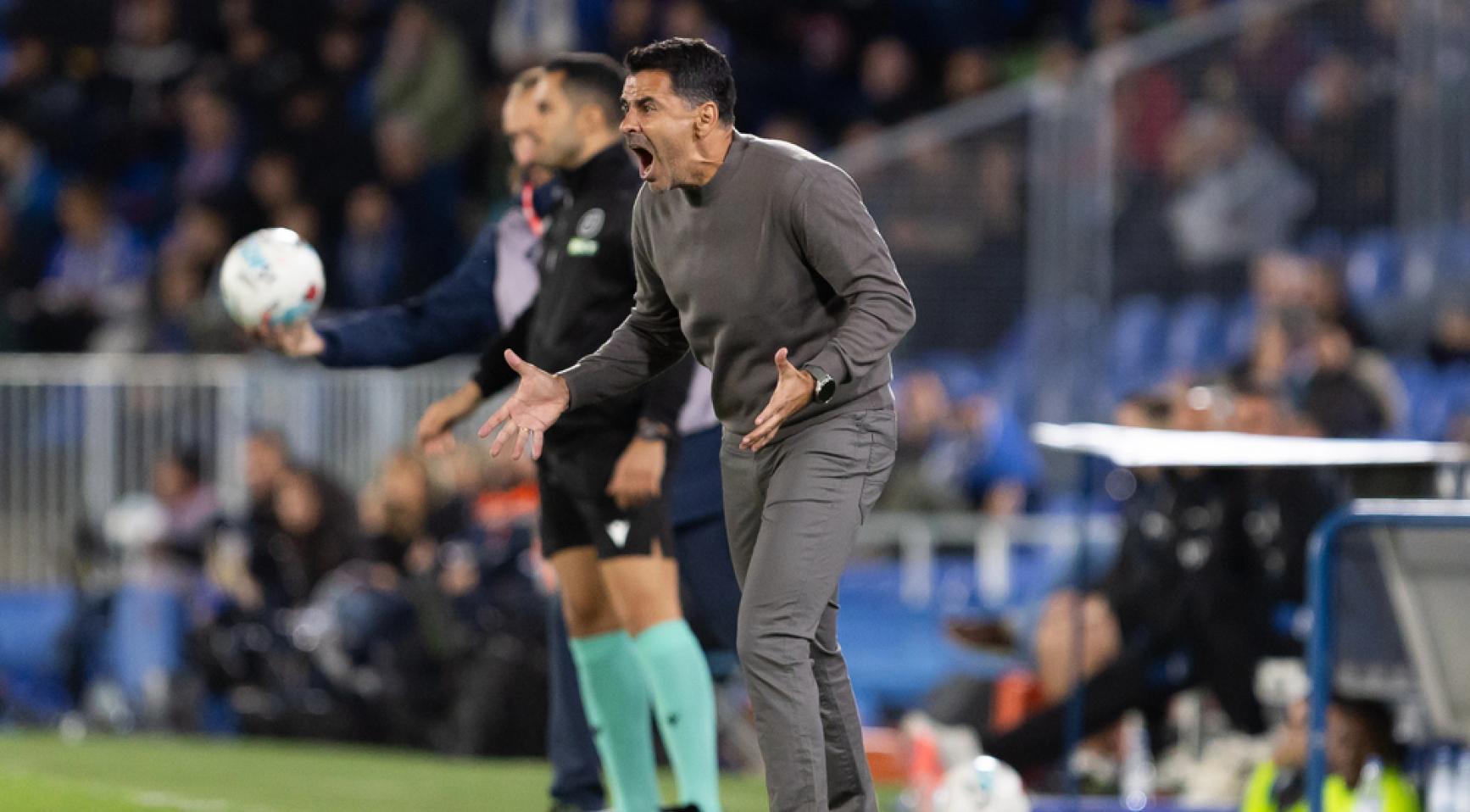 Ajax benoemt Míchel tot nieuwe trainer na degradatie van Girona