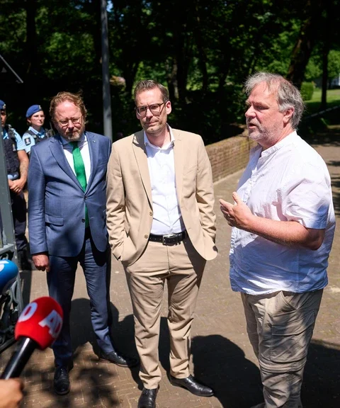 Bezuinigingen op sociale zekerheid: sociale partners praten zonder verantwoordelijkheid te nemen voor begrotingstekort