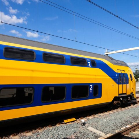 Blikseminslag stopt treinverkeer tussen Amsterdam, Schiphol en Utrecht