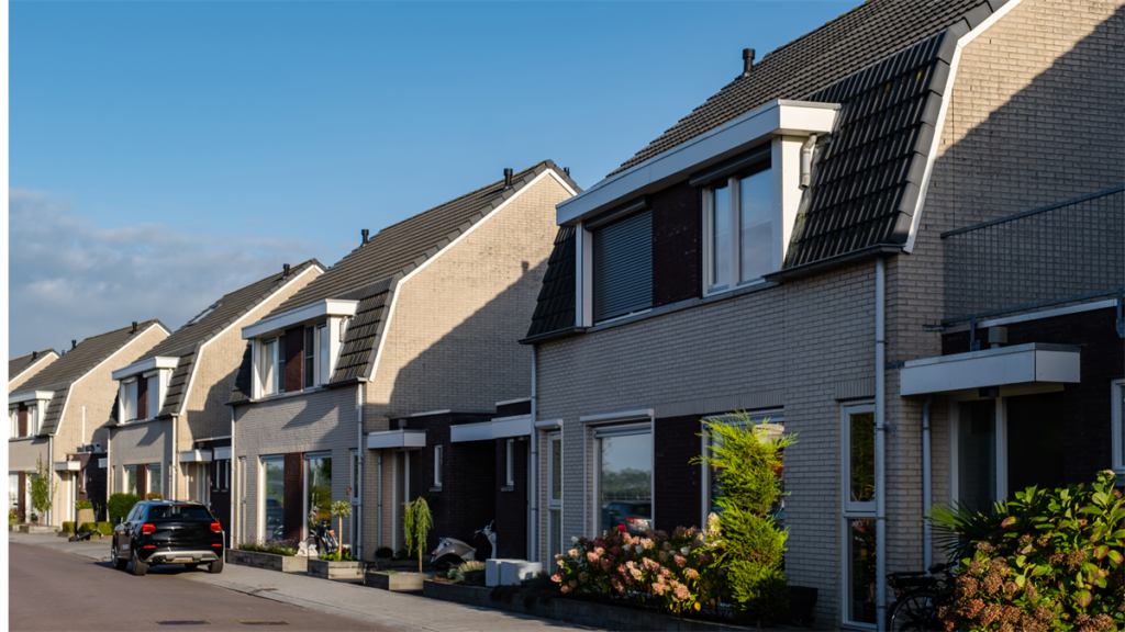 Deskundigen betwijfelen overschot aan eengezinswoningen in Nederland en wijzen op woonvoorkeuren