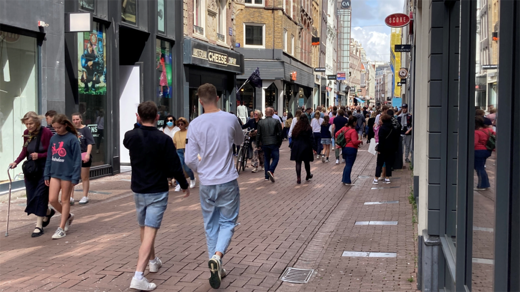 Detailhandelsomzet in Nederland stijgt met 2,6% in april 2026, online groei van 5,9%