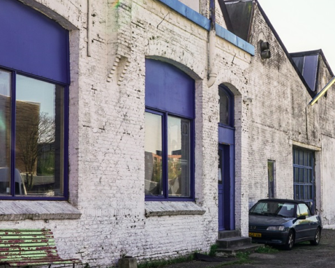 Drenthhal in Oost wordt cultureel centrum ter verbetering van sociale voorzieningen