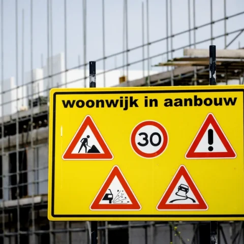 Duizenden nieuwe woningen gepland, maar onvoldoende budget voor wegen en spoorlijnen