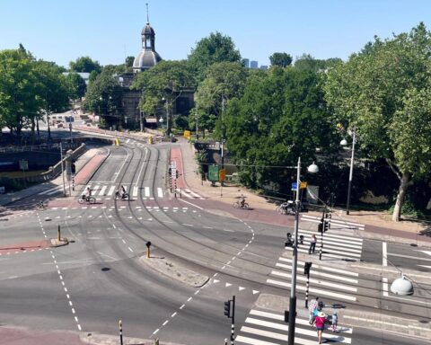 Eerste Code Rood-alarm voor hitte in Nederland; temperaturen tot 40°C morgen