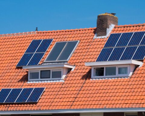 Eigenaarschap van zonnepanelen in Nederland sterk ongelijk verdeeld over huishoudens