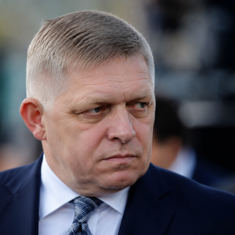 Slowaakse premier Fico wil dat delegatie naar NAVO-top zonder mandaat voor steun aan Oekraïne