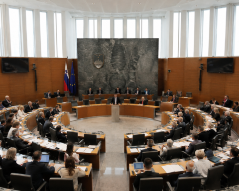 Sloveense parlementsvoorzitter Zoran Stevanović wil naar Moskou en pleit voor opheffing sancties