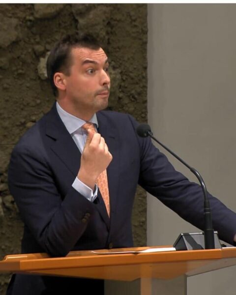 FvD-documentaire onthult holocaustontkenning, misogynie en samenzweringstheorieën binnen de partij