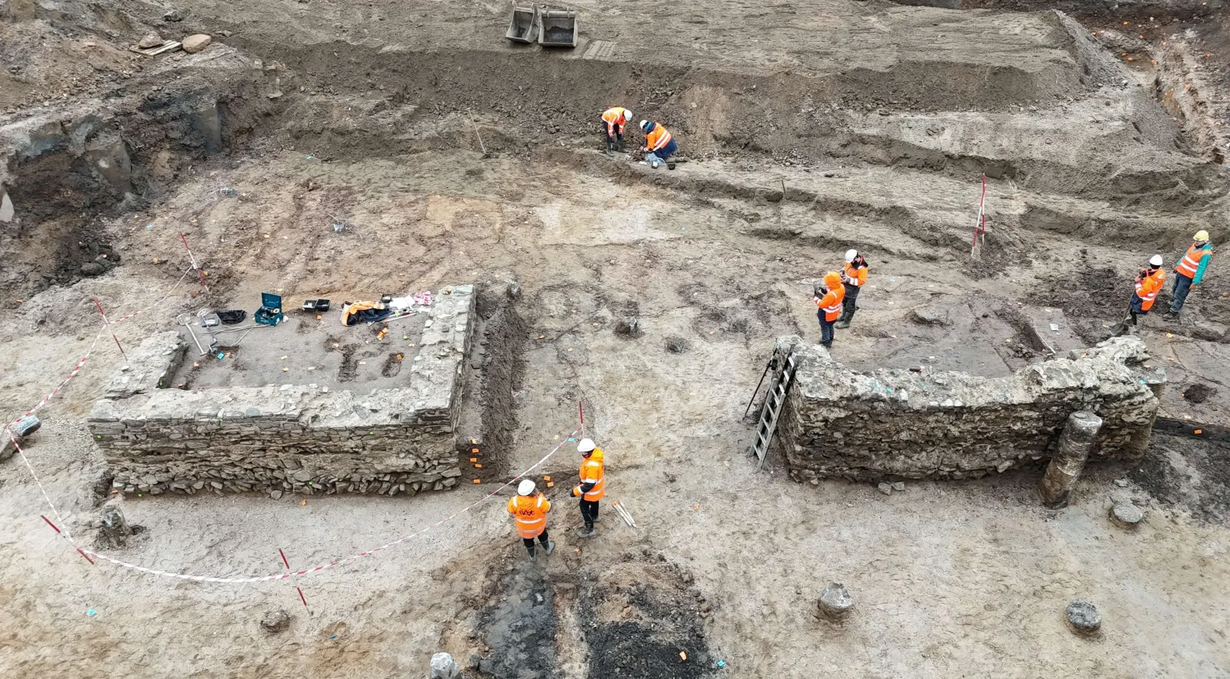 Groot deel van Romeins badhuis intact aangetroffen tijdens opgravingen in Nijmegen