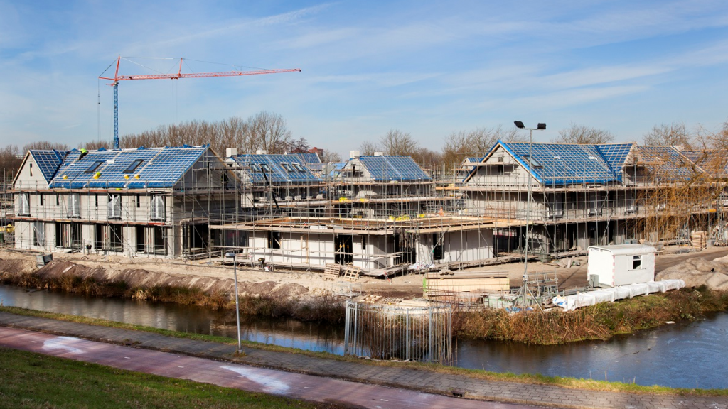 Grote verschillen in nieuwbouwvergunningen per gemeente in Nederland van 2021 tot 2025