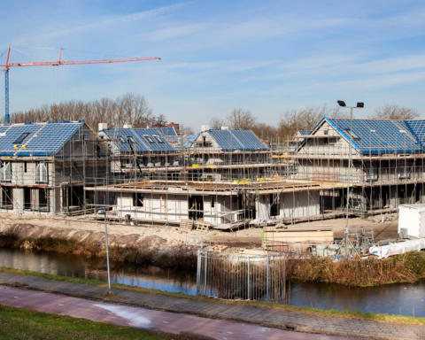 Grote verschillen in nieuwbouwvergunningen per gemeente in Nederland van 2021 tot 2025