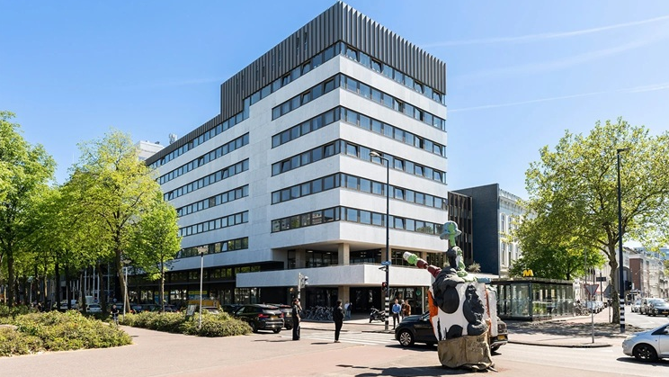 Herbestemming van kantoorpand aan de Westblaak naar 220 studentenwoningen in Rotterdam
