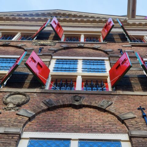 Hittegolf breekt record van 26 juni terwijl musea koelingsruimtes openen