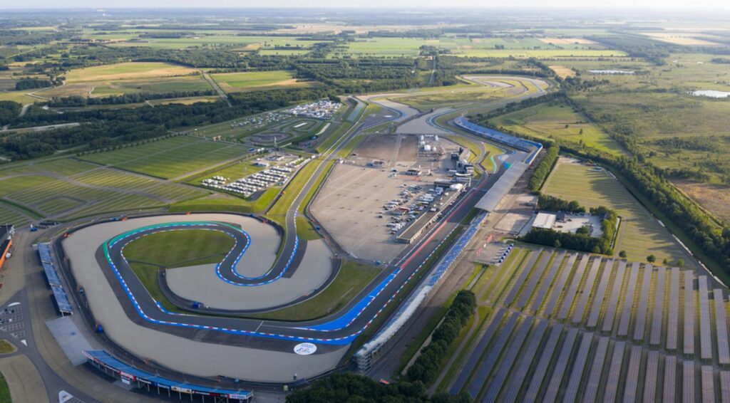 Hittegolf: Defqon.1 en TT Assen voorbereid op dagen van 38°C; meerdere evenementen afgelast