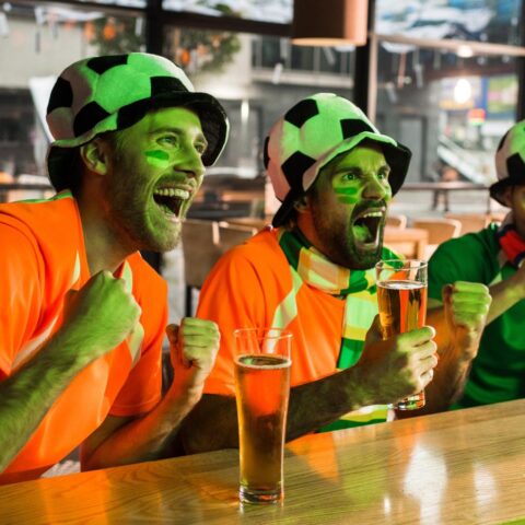 Honderden locaties bereiden zich voor om fans te ontvangen voor Nederland tegen Zweden in de WK wedstrijd