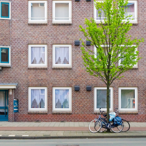 Huurverhoging van 3,6% aangekondigd door woningcorporaties volgens Aedes-enquête