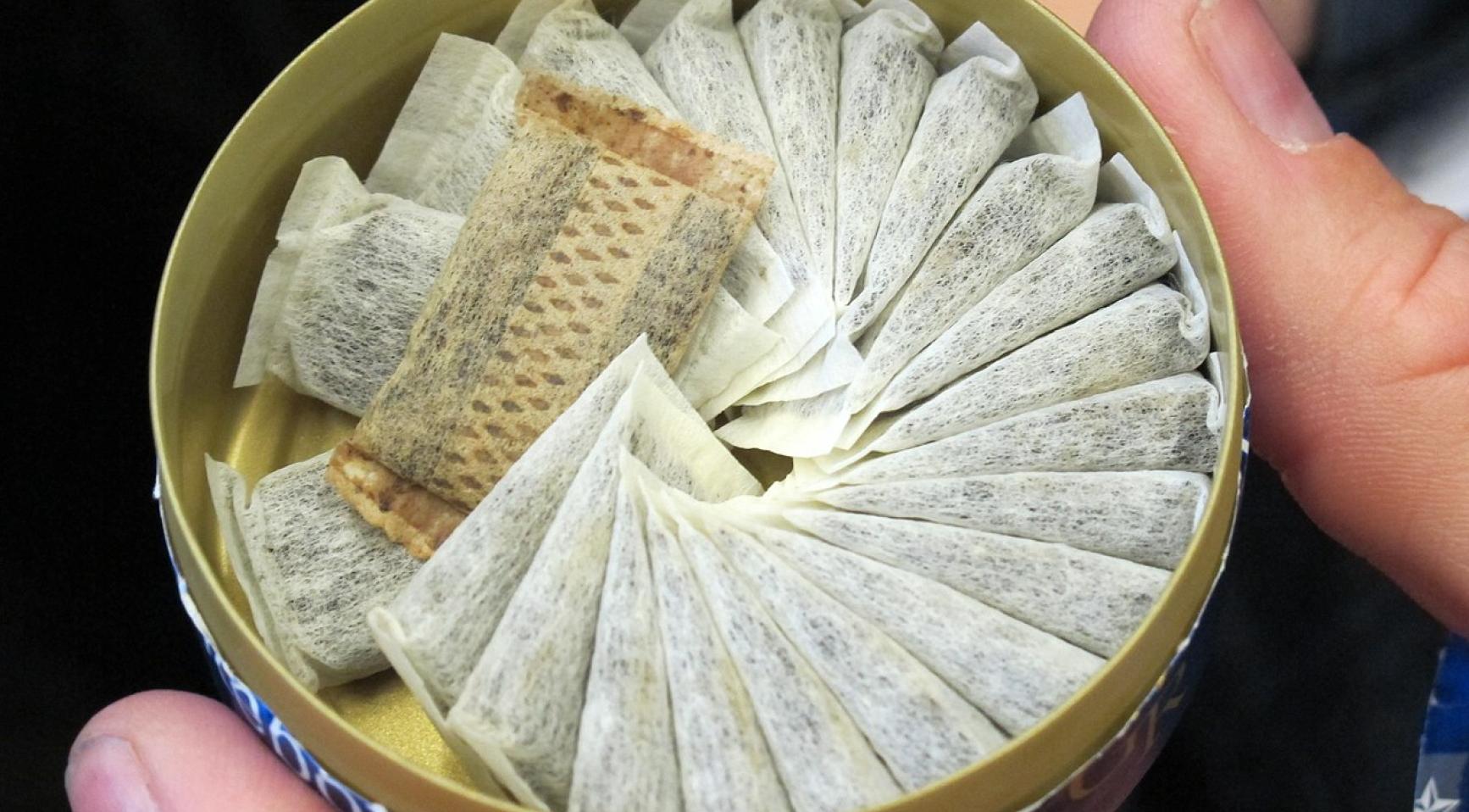 Illegale sigaretten en snus wijdverspreid in Rotterdamse gemakswinkels