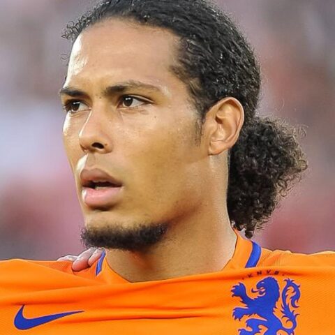 Instagram aangeklaagd om illegale gokadvertenties met Virgil van Dijk en Ronaldo