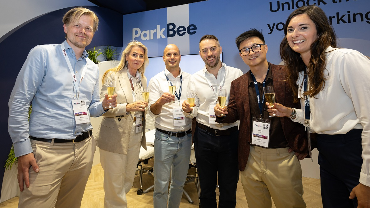 IWG en ParkBee starten samenwerking voor slim parkeren op 328 kantoorlocaties