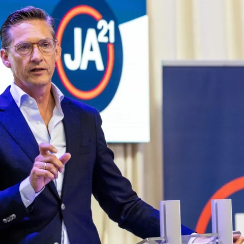 JA21-leider Eerdmans: kabinet moet kiezen tussen JA21 en Pro, lastenverlichting voor burgers en bedrijven essentieel