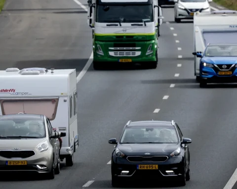 Kabinet bereikt doel om 500 regels te schrappen niet, minister blijft positief over voortgang