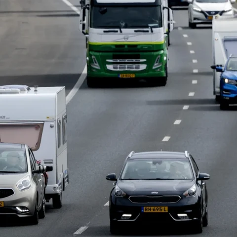 Kabinet bereikt doel om 500 regels te schrappen niet, minister blijft positief over voortgang