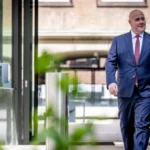 Kabinet wil gemeenten verplichten taaleis voor bijstand te handhaven