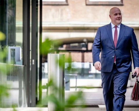 Kabinet wil gemeenten verplichten taaleis voor bijstand te handhaven