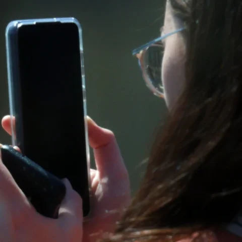 Kamerlid Kathmann pleit voor bewustwording van digitale nalatenschap en bescherming wachtwoorden