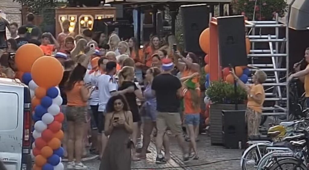 Koninklijk huis feliciteert Oranje na 5-1 zege op Zweden, Nederland versterkt positie in WK