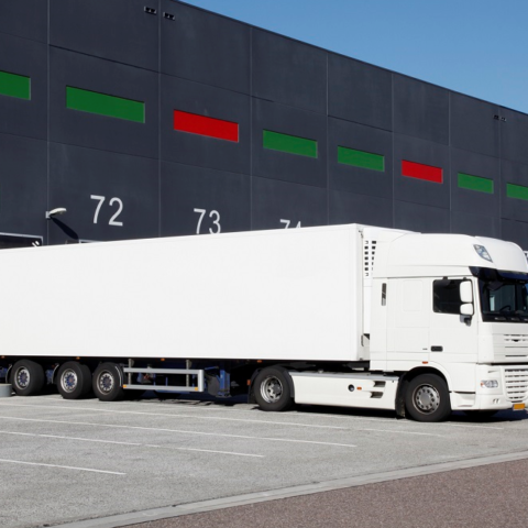 Logistieke bedrijven in Nederland plannen uitbreidingen in eigen beheer, vraag blijft sterk
