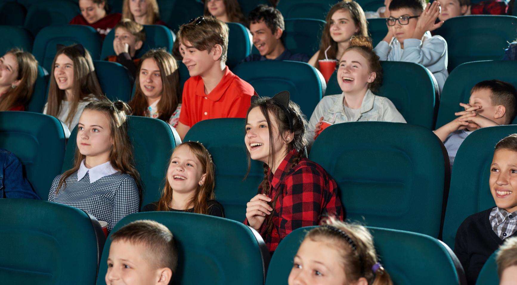 Meer Nederlandse theaters bieden gratis toegang voor kinderen terwijl producenten dreigen met een boycot
