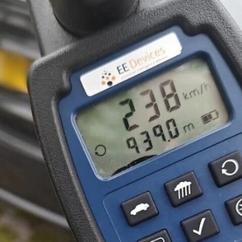 Mercedes-bestuurder betrapt op 240 km/u op A2-snelweg